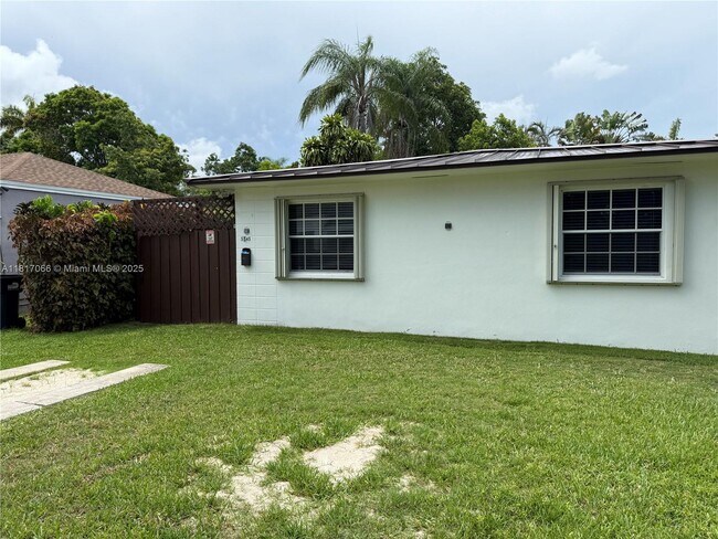 Building Photo - 5845 SW 61st St