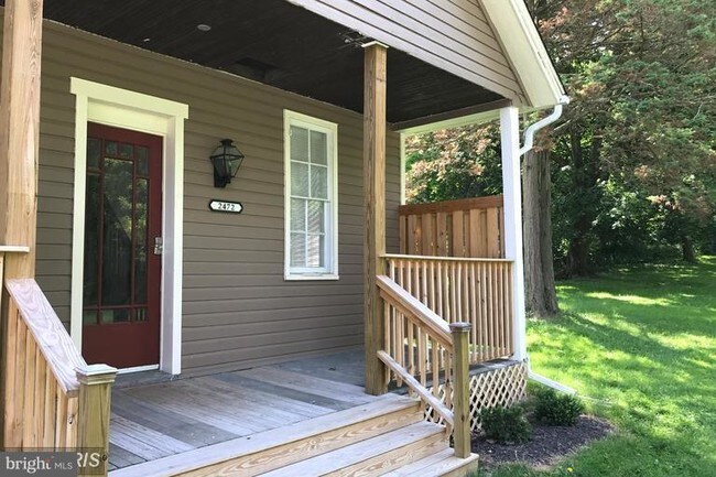 Building Photo - 2472 Waynesboro Pike