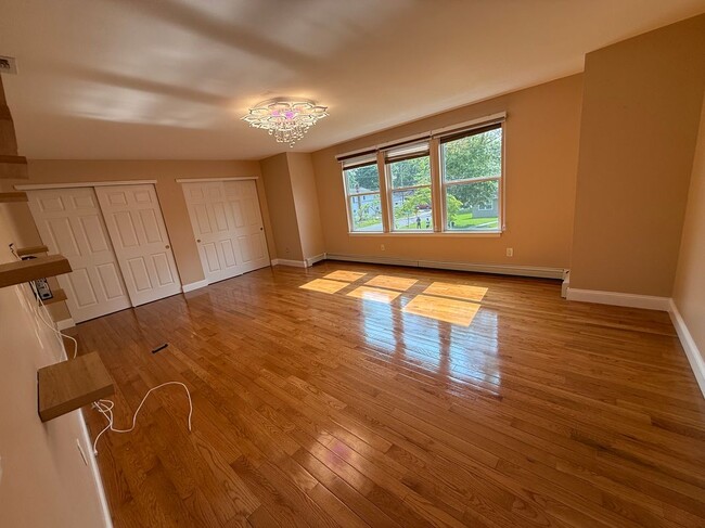 Building Photo - 109 Adirondack Dr