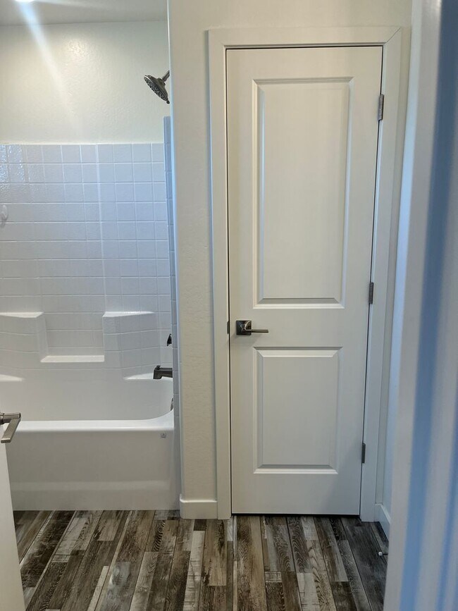 Building Photo - ***3 BEDROOM/2.5 BATHROOM IN PRESCOTT VALLEY***