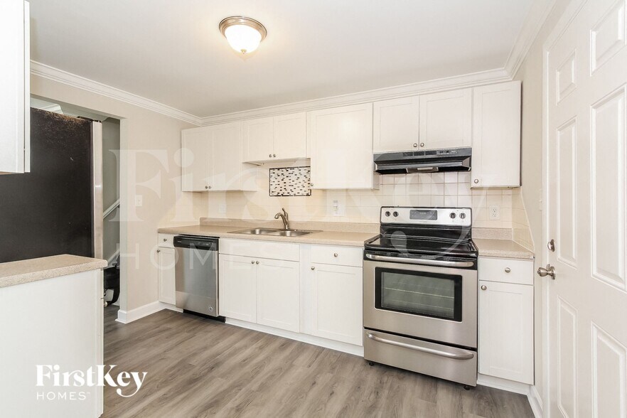 Building Photo - 1916 Rice Planters Rd