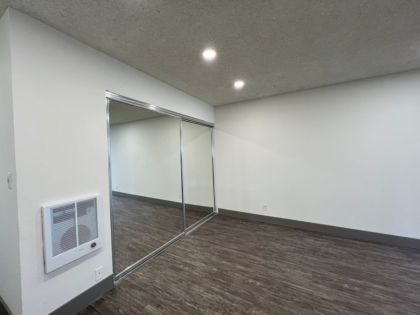 Building Photo - 3735 S Canfield Ave