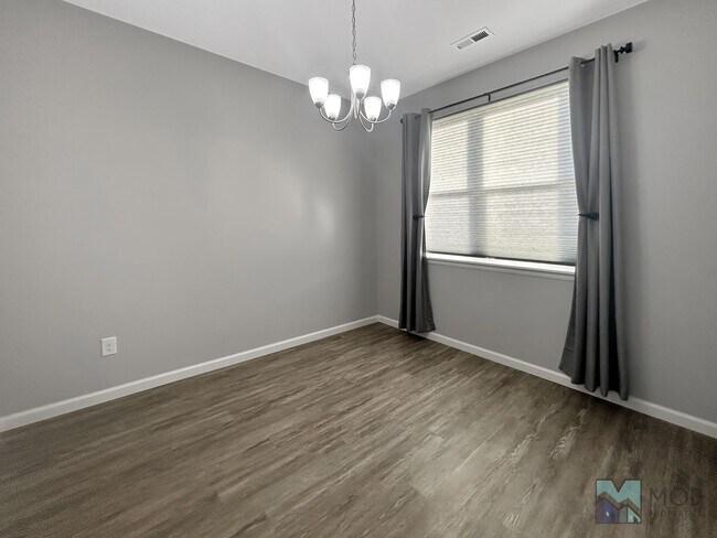 Building Photo - $0 DEPOSIT OPTION. SPACIOUS 4-BEDROOM, 3.5...