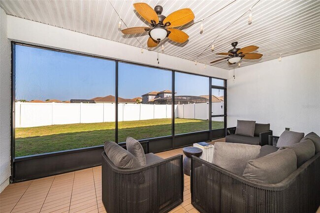 Building Photo - 2630 Summerland Way