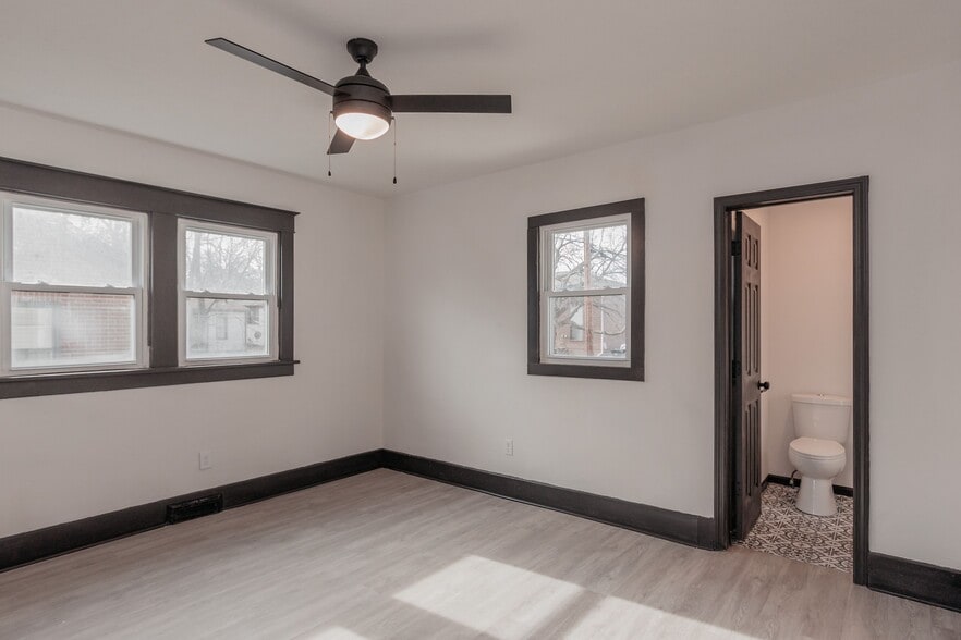 Building Photo - 819 S 10th St