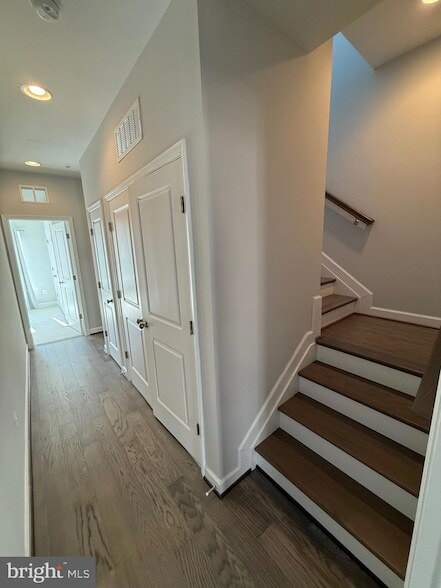 Building Photo - 620 Leigh Wy.