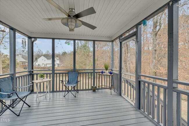 Building Photo - Great 3 Bedroom Home on Cul-de-Sac Lot with Garage & Screened Porch