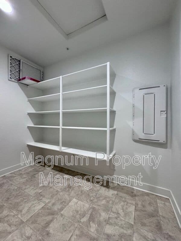 Building Photo - 34118 Willow Stone St