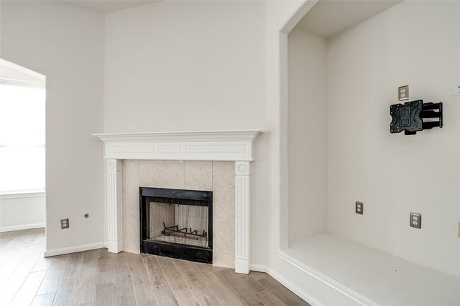Building Photo - 5818 Pebble Bank Ln