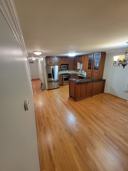 Building Photo - 9125 Skokie Blvd