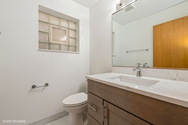 Building Photo - 8010 W Addison St