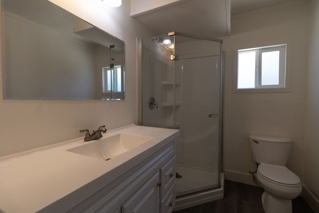 Building Photo - Newly Remodeled 2x1 in Newman!!!
