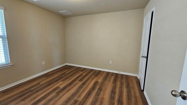 Building Photo - 11308 Dawes Pl