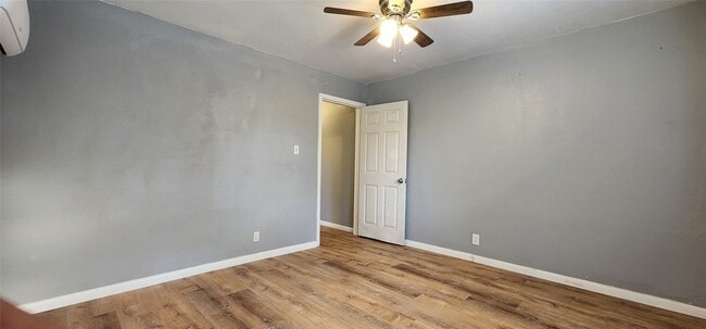 Building Photo - 3749 Lazy River Dr