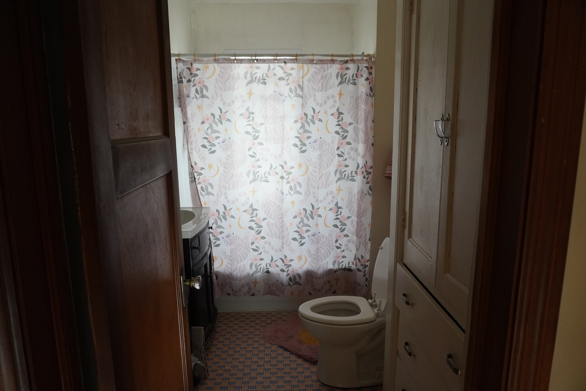 Bathroom - 2559 N Frederick Ave