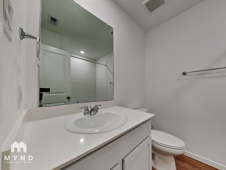 Building Photo - 21645 Balzola Ln