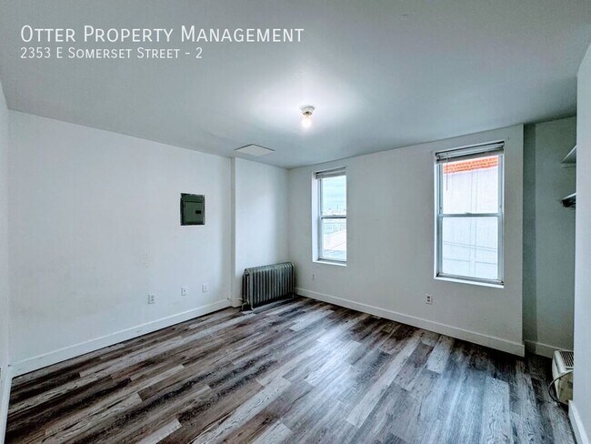 Building Photo - 2353 E Somerset St