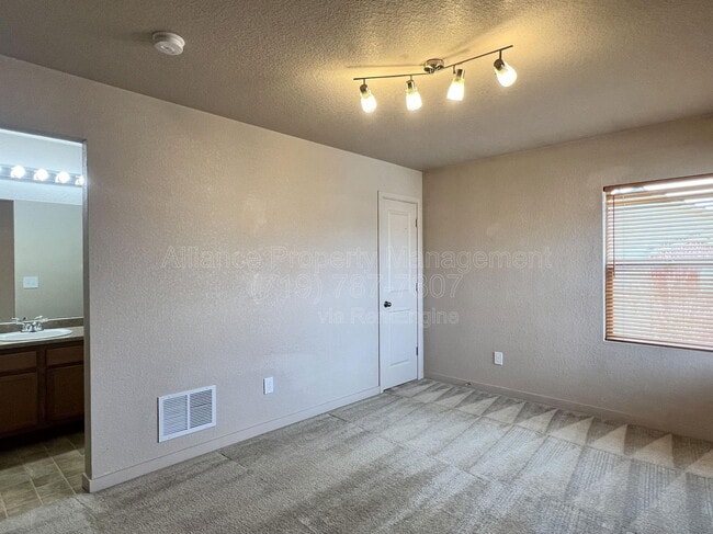 Building Photo - 4747 Lydia Grove