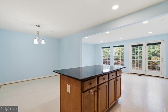 Building Photo - 4603 Weston Pl
