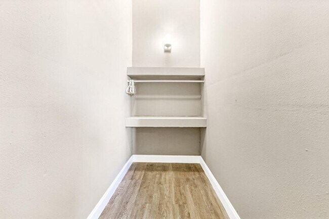 Building Photo - 1524 Baronne St