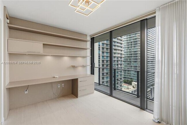Building Photo - 1000 Brickell Plaza