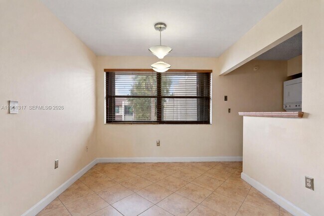 Building Photo - 10020 NW 9th St Cir