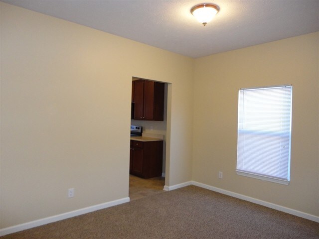 Building Photo - 12596 Pinetop Way