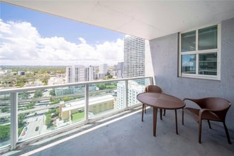 Building Photo - 1250 S Miami Ave