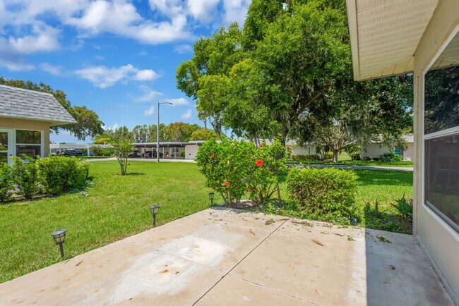 Building Photo - Golf Course Condo on Seven Springs Golf and Country Club