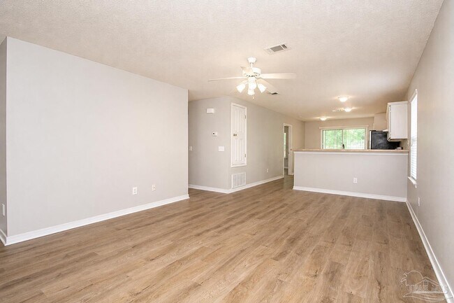 Building Photo - 10588 Wilderness Ln