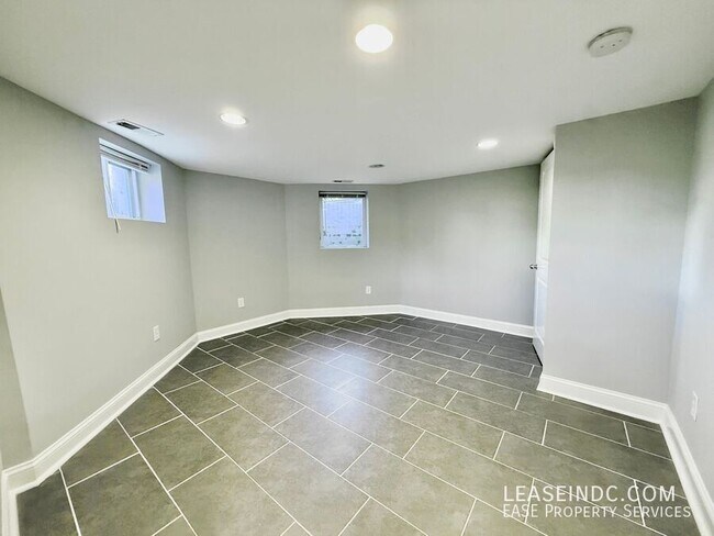 Building Photo - 4429 9th St NW