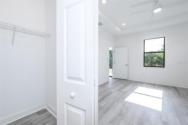 Building Photo - 3304 Glencove St