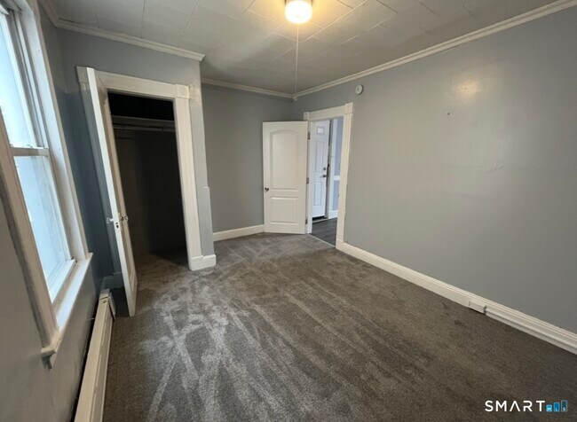 Building Photo - 17 Congress Ave