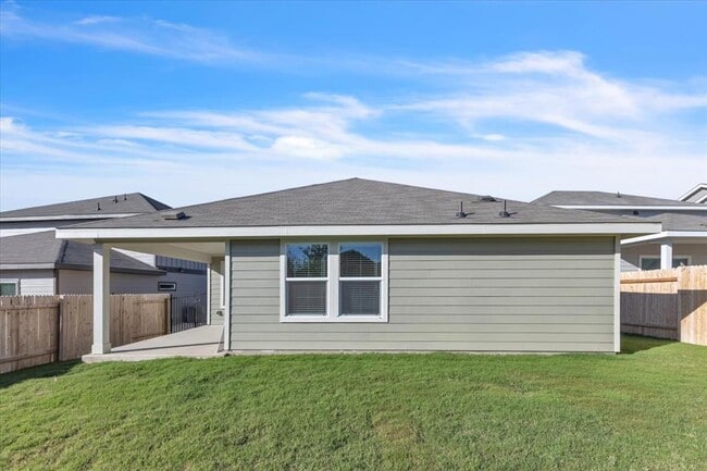 Building Photo - 5009 Hazelnut Ln