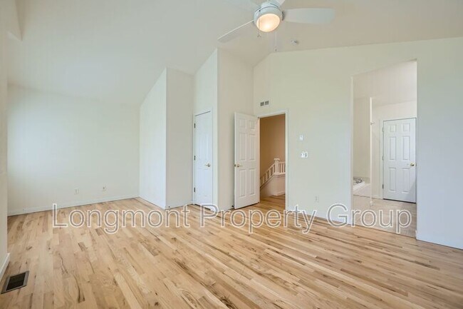 Building Photo - 679 Snowberry St