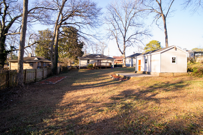 Building Photo - 1967 Camellia Dr