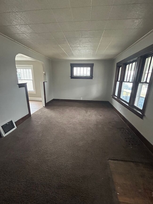 Building Photo - 2725 Reed St