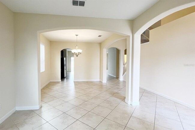 Building Photo - 1604 Thetford Cir