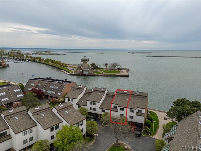 Building Photo - 36 Harbour Pointe Common