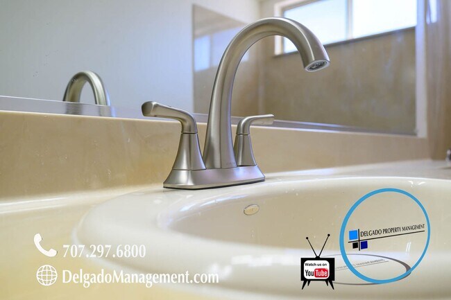 Building Photo - Gorgeous renovated East Vallejo 4 bedroom home