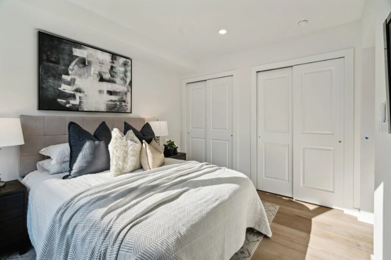 Building Photo - 1901 Hope St