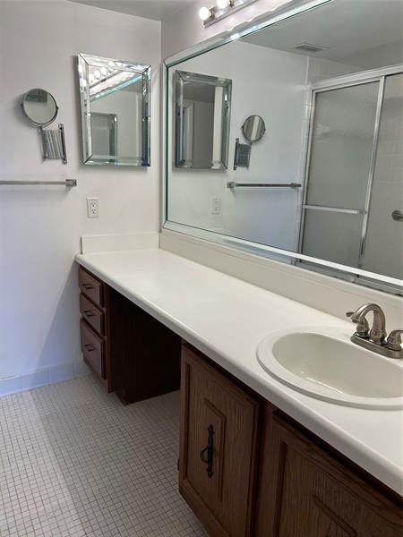 Building Photo - 6123 Coral Lake Dr