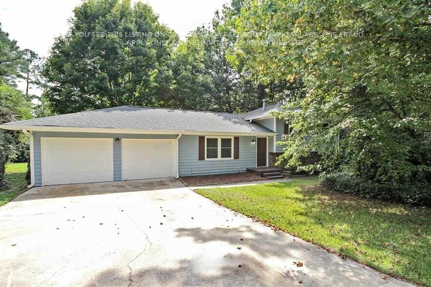 Primary Photo - 208 Clydesdale Rd