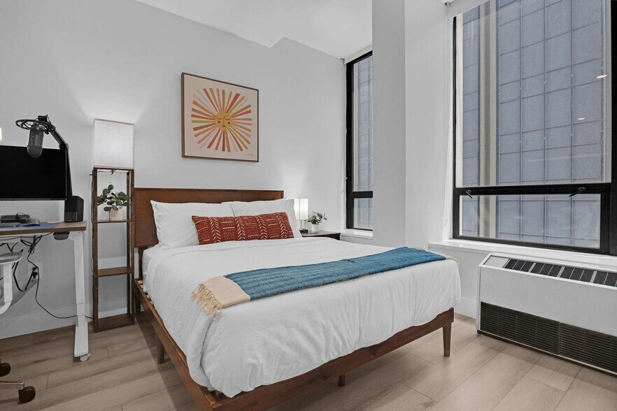 Building Photo - 95 Wall St