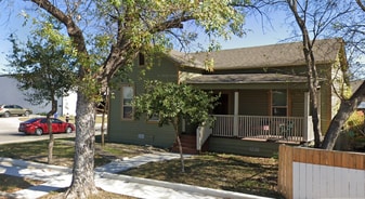 Building Photo - 202 Hunstock Ave