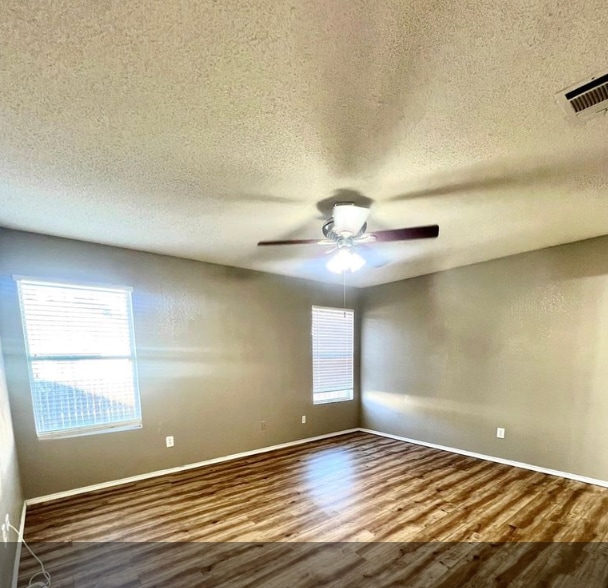 Building Photo - 9908 Peregrine Trl