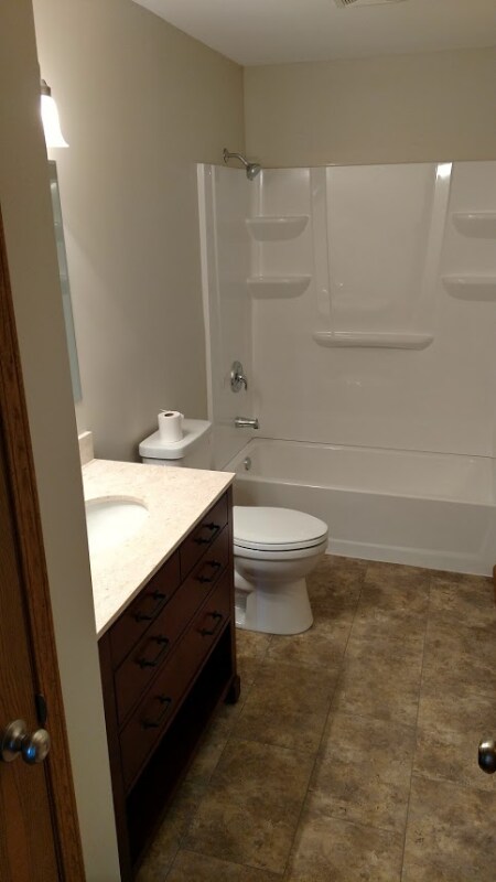 Building Photo - 7000 W 128th Ln