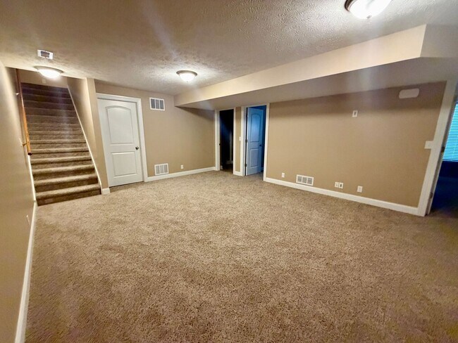 Building Photo - 3136 King Ridge Blvd