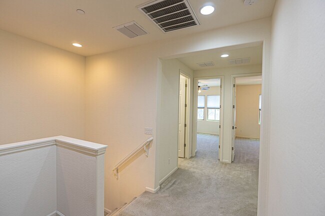 Building Photo - Modern Living in Gated Siena at Ocotillo –...