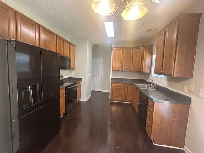 Building Photo - 4293 Kelso Dr